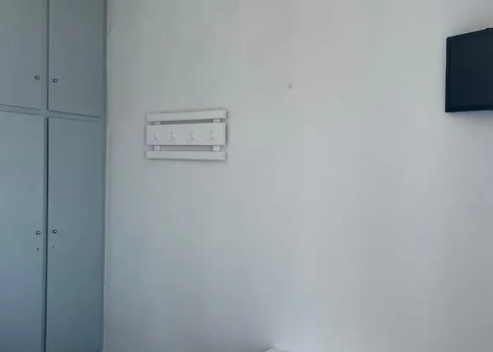 Guest house Agnantema Portside 2*