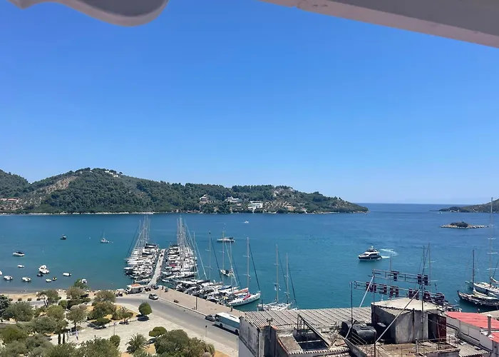 Agnantema Portside Guest house 2*