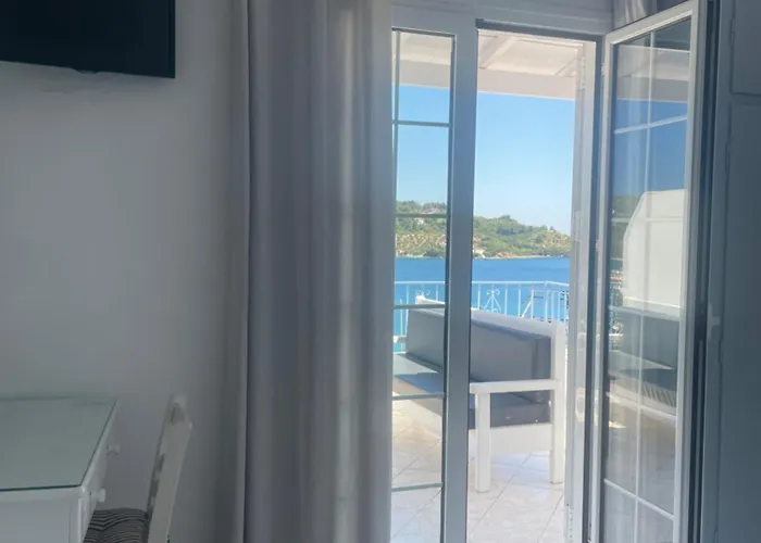 Agnantema Portside 2* Skiathos Town