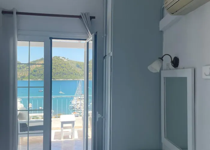 Agnantema Portside Guest house Skiathos Town