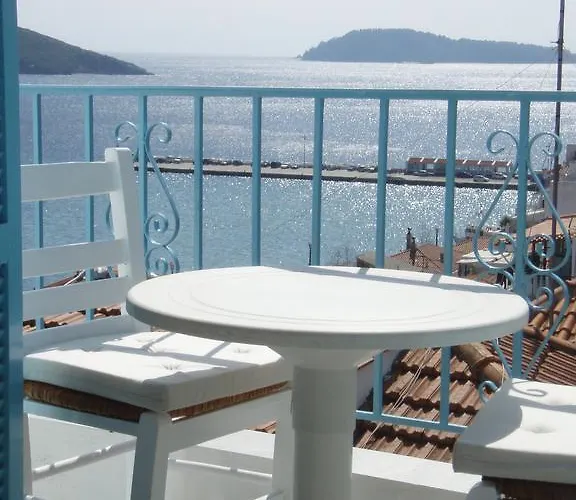 Agnantema Portside Skiathos Town