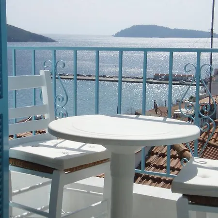 Agnantema Portside Skiathos Town