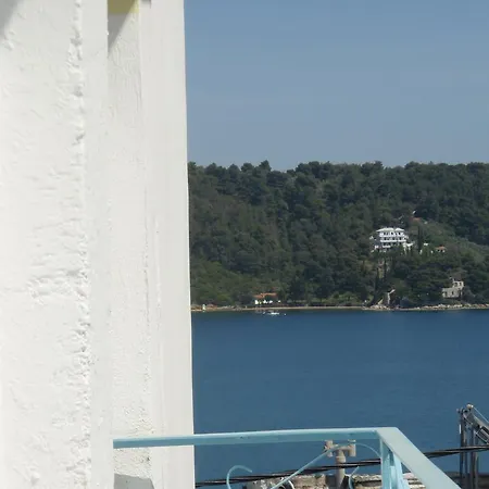 Agnantema Portside Guest house