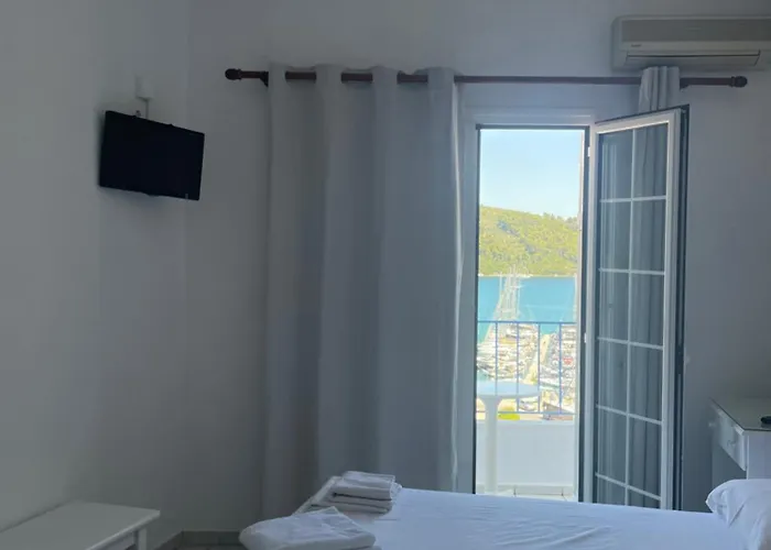 Guest house Agnantema Portside 2*